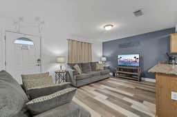 Oak Shores 126 | Just a Short Walk to the Beach! - Image 2