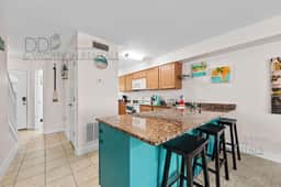 Oak Shores 138 | Just a Short Walk to the Beach! - Image 3