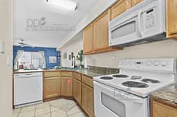 Oak Shores 104 | Just a Short Walk to the Beach! - Image 4