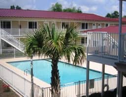 Oak Shores Studio 30 | Just a Short Walk to The Beach! - Image 2