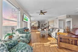 Legacy Tower I 1306 | Penthouse Unit Overlooking the Beautiful Gulf! - Image 3