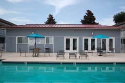 Oak Shores 155 | First Floor Unit, Just a Short Walk to the Beach! - Image 3