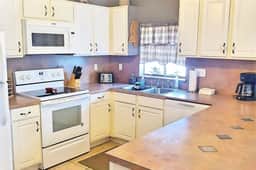 Cozy Home on 24th Street! - Image 5