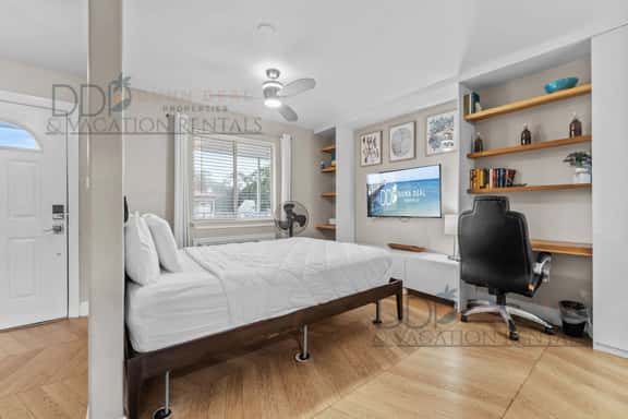 Oak Shores Studio 2 | Just a Short Walk to the Beach! - Image 1