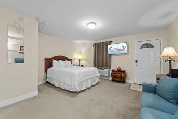 Oak Shores Studio 39 | Just a Short Walk to the Beach! - Image 1