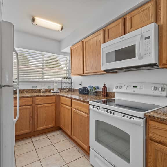 Oak Shores 61 | 2 Bedroom in the Heart of Biloxi! - Image 1