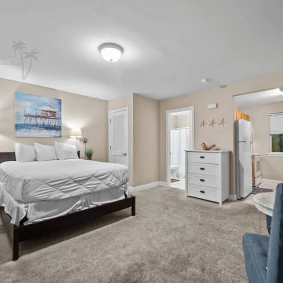Oak Shores Studio 4 | Just a Short Walk to the Beach! - Image 1