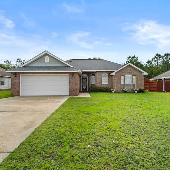 Cozy Home on Jessica Drive! - Image 1