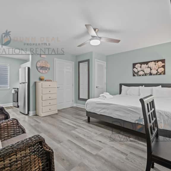 Oak Shores Studio 15 | Just a Short Walk to the Beach! - Image 1