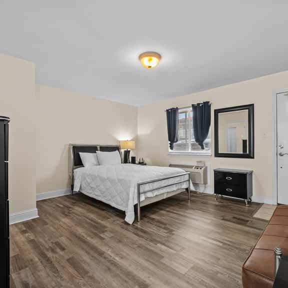 Oak Shores Studio 13 | Just a Short Walk to the Beach! - Image 1