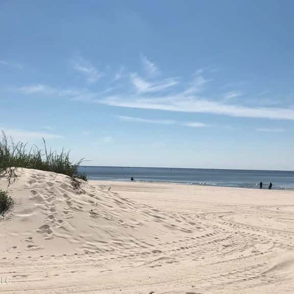 Oak Shores 166 | Just a Short Walk to the Beach! - Image 1