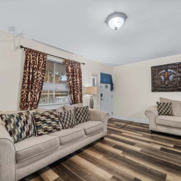 Oak Shores 129 | Just a Short Walk to the Beach! - Image 1