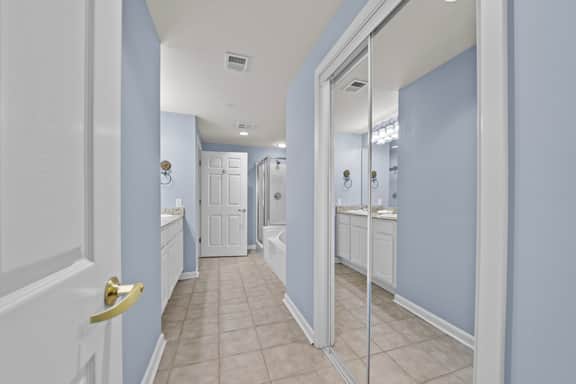 Legacy Tower I 407 | Overlooking the Beautiful Gulf! - Image 4