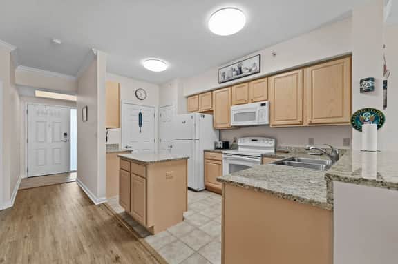 Legacy Tower I 603 | Deluxe Unit Overlooking the Beautiful Gulf! - Image 4