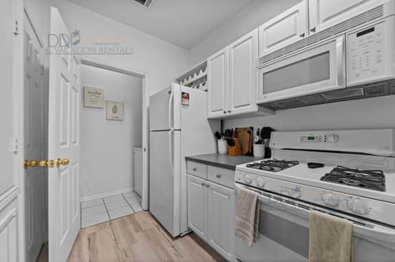 Legacy Villa 1004 | Just a Short Walk to the Beach! - Image 4