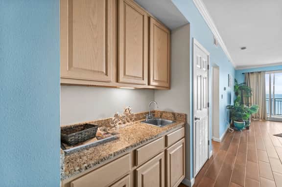 Legacy Tower I 607 | Overlooking the Beautiful Gulf! - Image 5