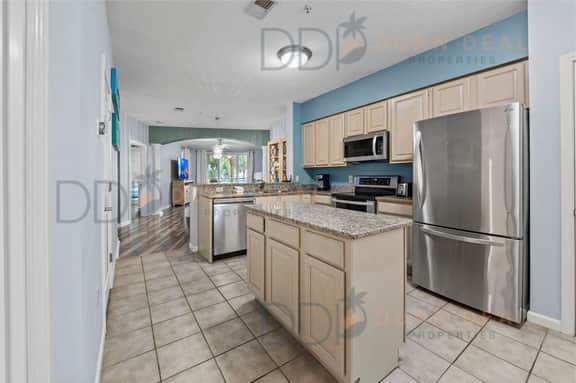 Legacy Tower II 107 | Charming Ground-Floor Deluxe Unit! - Image 3