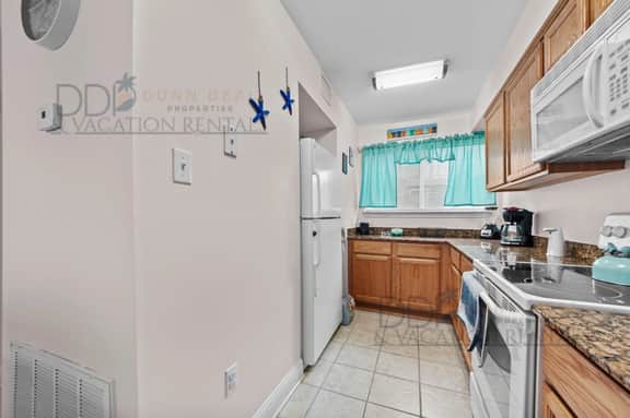 Oak Shores 138 | Just a Short Walk to the Beach! - Image 5