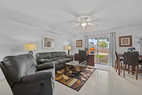 Oak Shores 61 | 2 Bedroom in the Heart of Biloxi! - Image 5