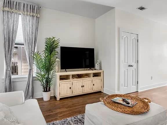 Government Street Unit 12 | Charming Condo in the Heart of Ocean Springs! - Image 3