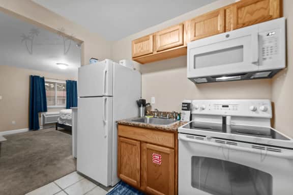 Oak Shores Studio 4 | Just a Short Walk to the Beach! - Image 5