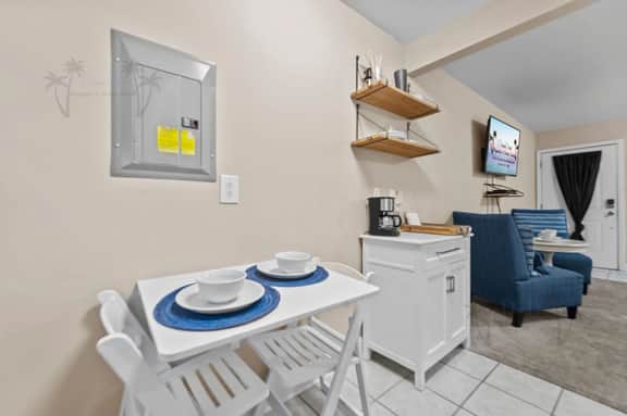 Oak Shores Studio 4 | Just a Short Walk to the Beach! - Image 4
