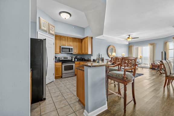 Legacy Tower I 1305 | Penthouse Unit Overlooking the Beautiful Gulf! - Image 5