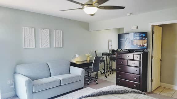 Oak Shores Studio 30 | Just a Short Walk to The Beach! - Image 3