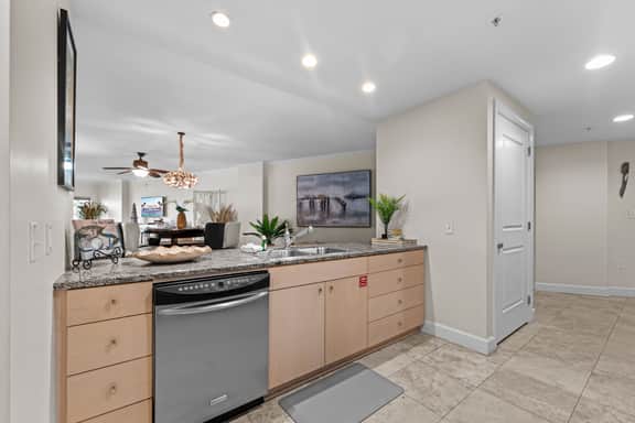 Sea Breeze 601 | Condo with Beach Access! - Image 4