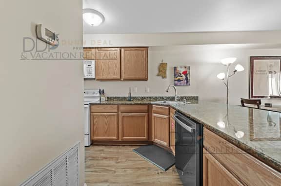 Oak Shores 130 | 2 Bedroom in the Heart of Biloxi! - Image 5