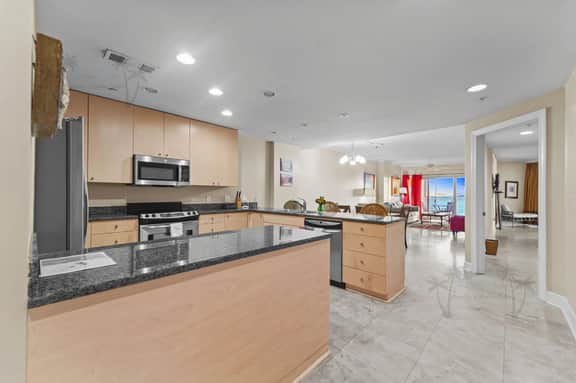 Sea Breeze 610 | Beautiful Beachside Condo! - Image 5